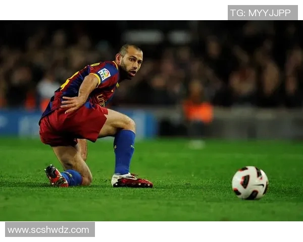 踢足球帅气球星高清图片展示展现运动魅力与无限风采 踢足球帅气球星高清图片展示展现运动魅力与无限风采